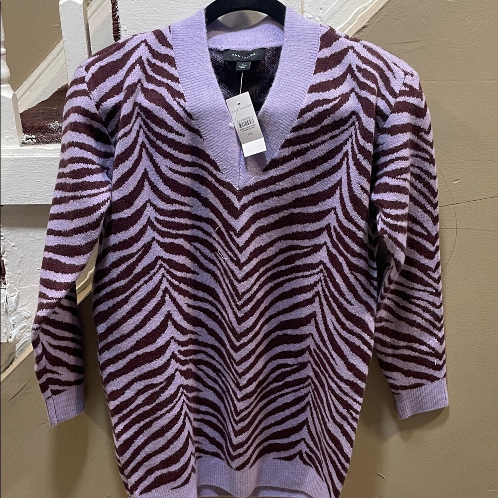 Ann Taylor Purple Zebra V-Neck Sweater